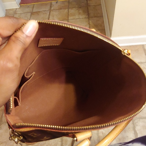 Authentic Louis Vuitton Lock it Handbag - Picture 4 of 8